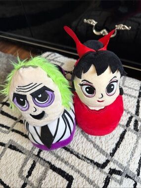 Women’s Plush Character Slippers – Red and Green